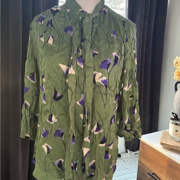 New York & Company Green and Purple Blouse - Picture 2 of 6